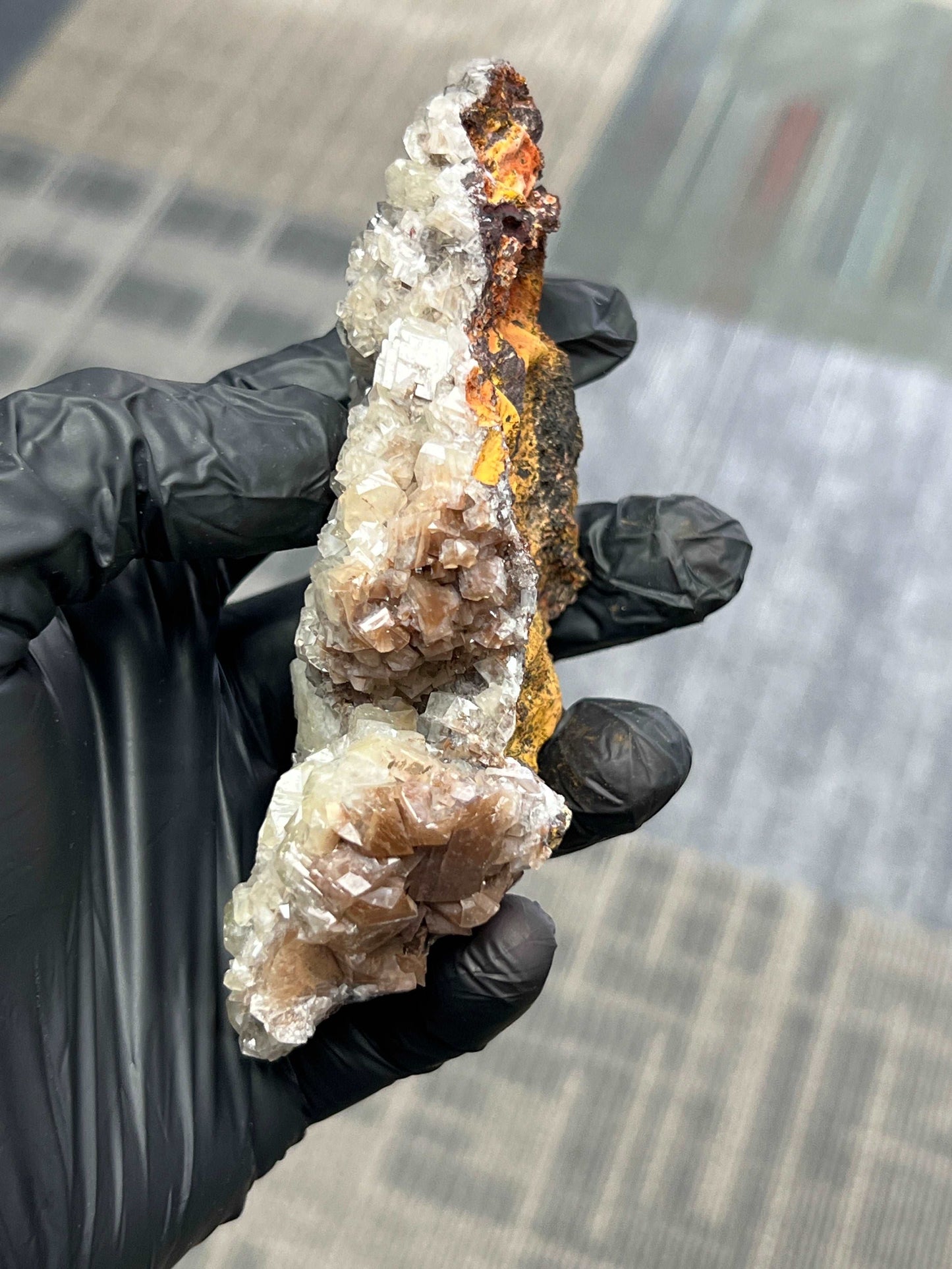 Hemimorphite on Hematite