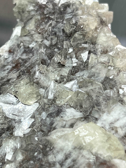 Hemimorphite on Hematite